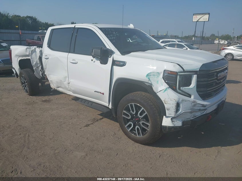 GMC SIERRA 1500 4WD SHORT BOX AT4