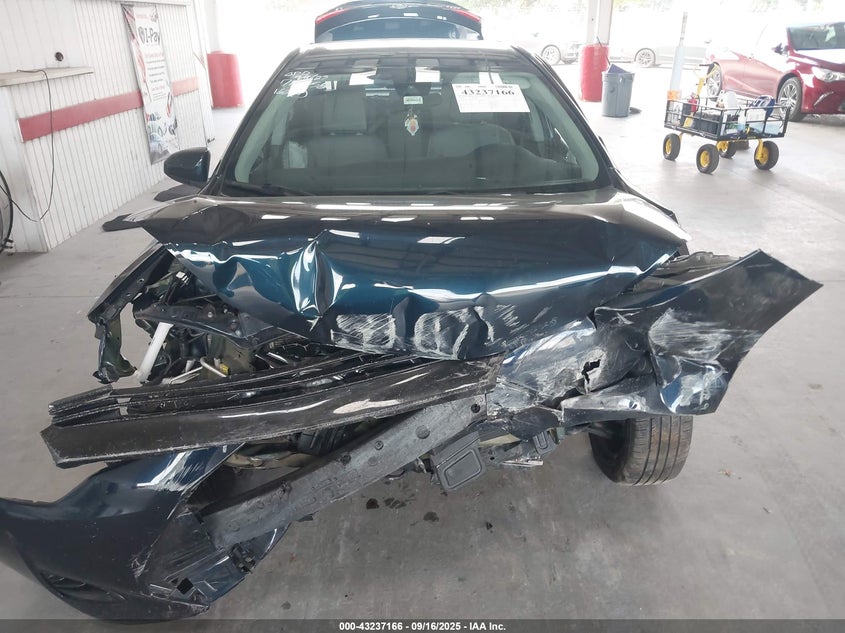 2018 TOYOTA COROLLA LE - 5YFBURHE1JP774041