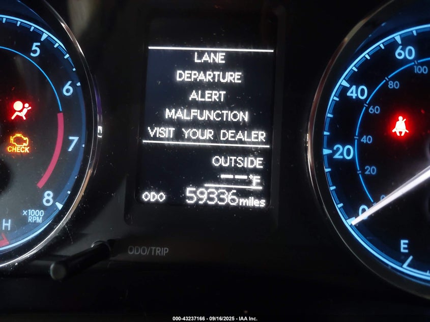 2018 TOYOTA COROLLA LE - 5YFBURHE1JP774041