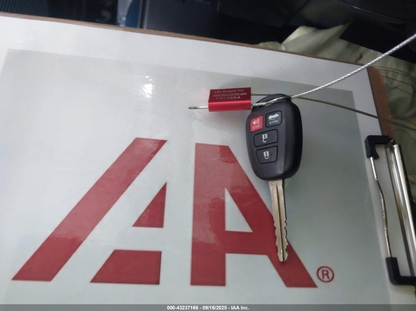 2018 TOYOTA COROLLA LE - 5YFBURHE1JP774041