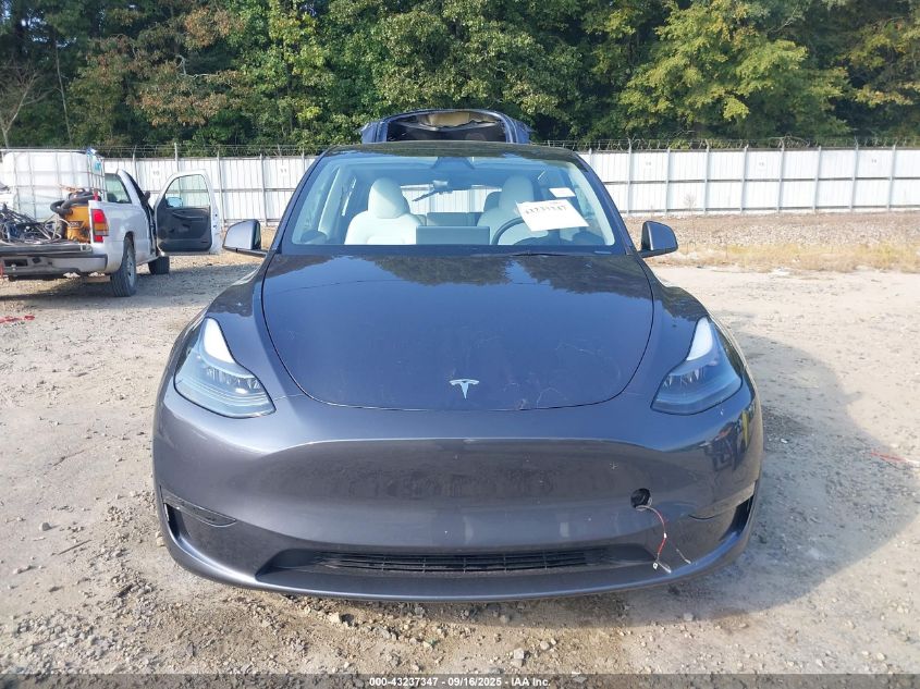 2023 Tesla Model Y Awd/Long Range Dual Motor All-Wheel Drive VIN: 7SAYGDEE4PA167984 Lot: 43237347