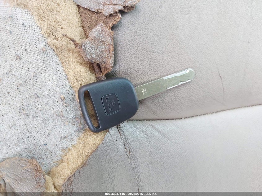 2004 Honda Odyssey Ex-L VIN: 5FNRL18014B047814 Lot: 43237416