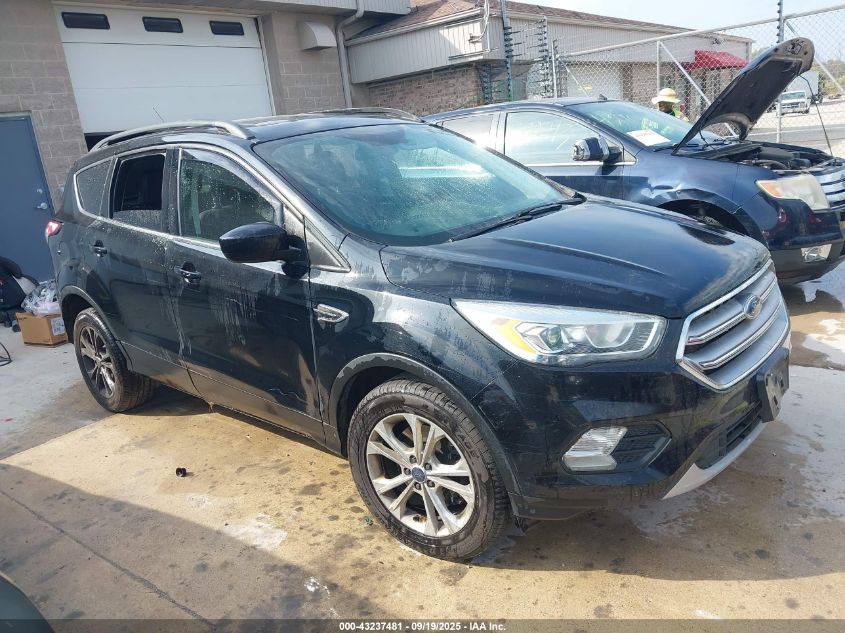 2017 FORD ESCAPE SE - 1FMCU9G91HUD64566