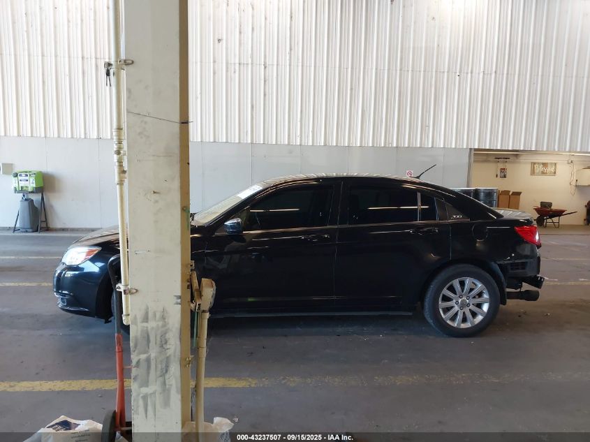 2013 Chrysler 200 Touring VIN: 1C3CCBBG3DN658712 Lot: 43237507