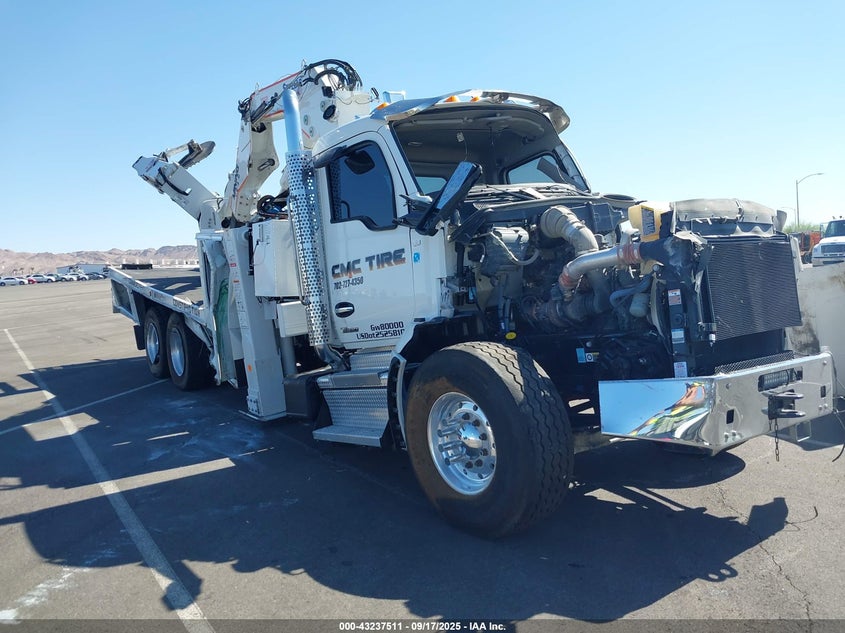 2024 KENWORTH T880  (VIN: 1NKZLP0X4RJ370281)