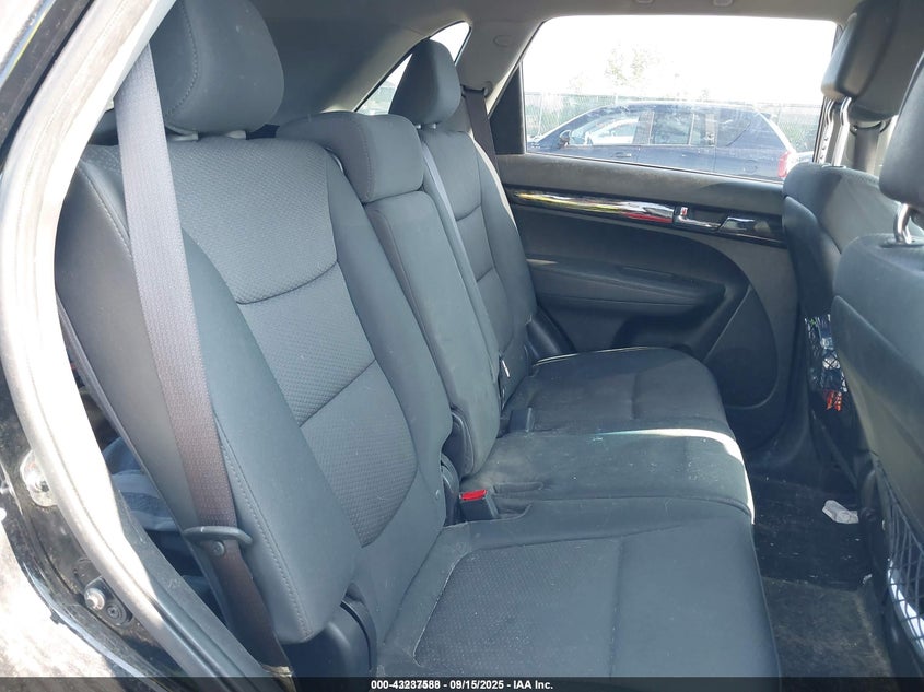 2011 Kia Sorento Lx VIN: 5XYKTCA15BG054271 Lot: 43237588