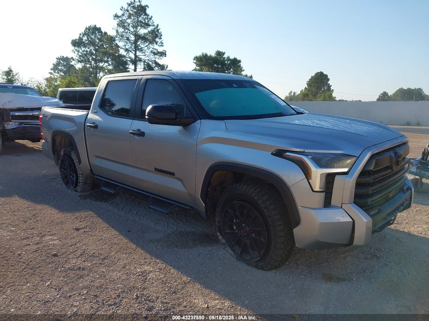 TOYOTA TUNDRA SR5 4WD