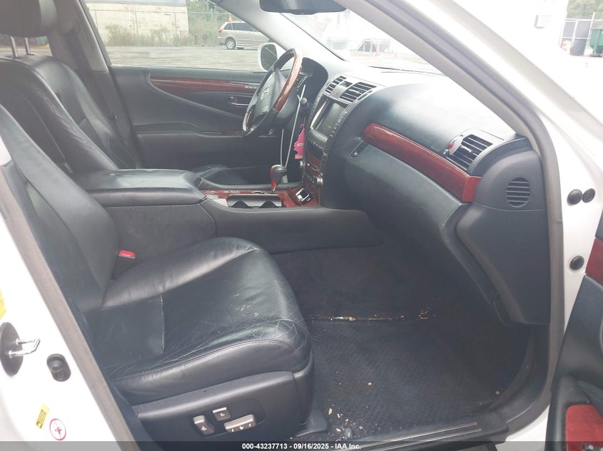 JTHBL46F585074840 2008 LEXUS LS photo no. 5