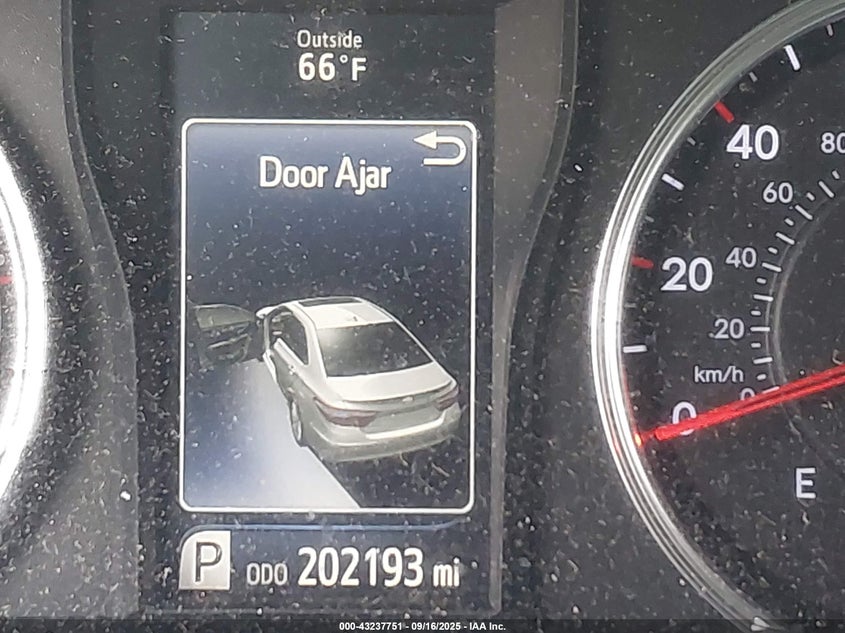 2017 TOYOTA CAMRY SE 4T1BF1FK3HU356402