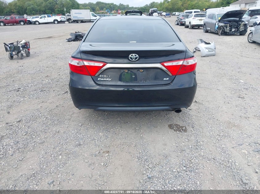 2017 TOYOTA CAMRY SE 4T1BF1FK3HU356402