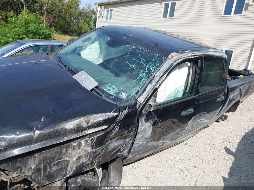 2017 RAM 1500 EXPRESS  4X4 5'7 BOX - 3C6RR7KT0HG784546