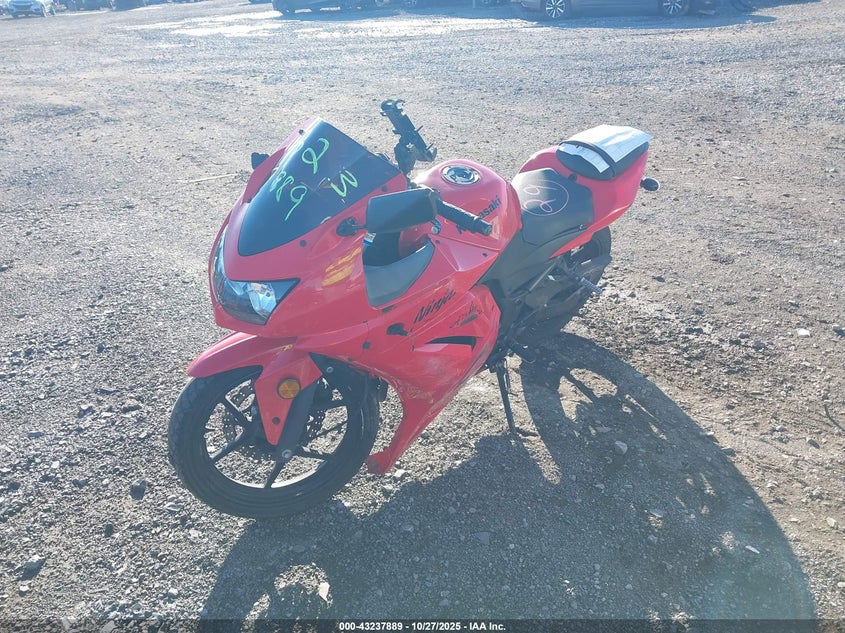 JKAEXMJ119DA32135 2009 KAWASAKI NINJA photo no. 2