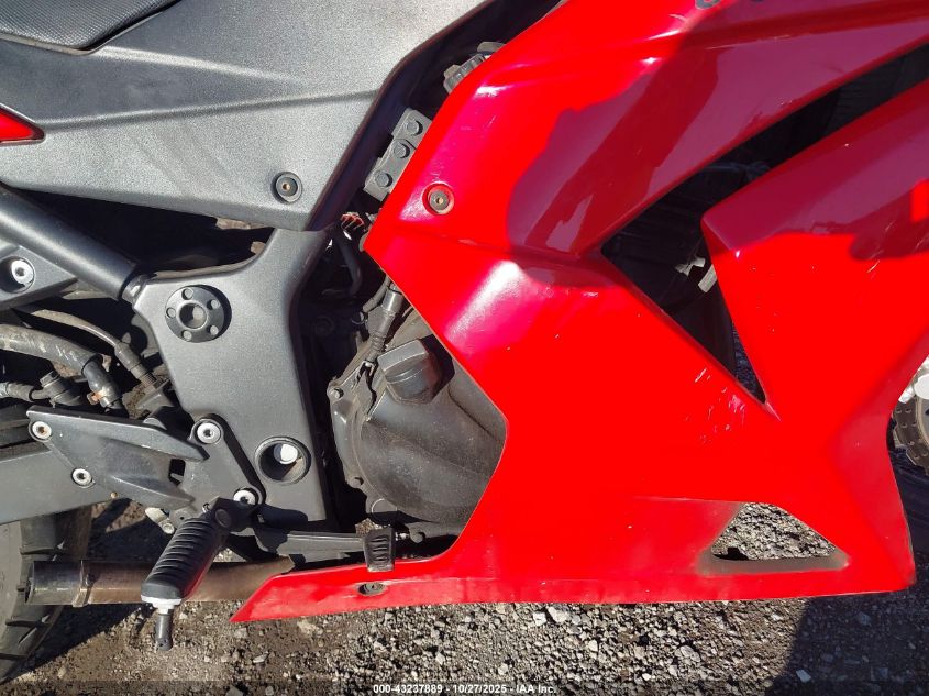 2009 Kawasaki Ex250 J VIN: JKAEXMJ119DA32135 Lot: 43237889