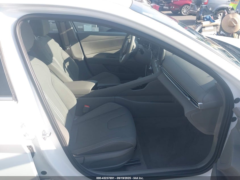 2025 HYUNDAI ELANTRA SEL CONVENIENCE - KMHLS4DG0SU890416
