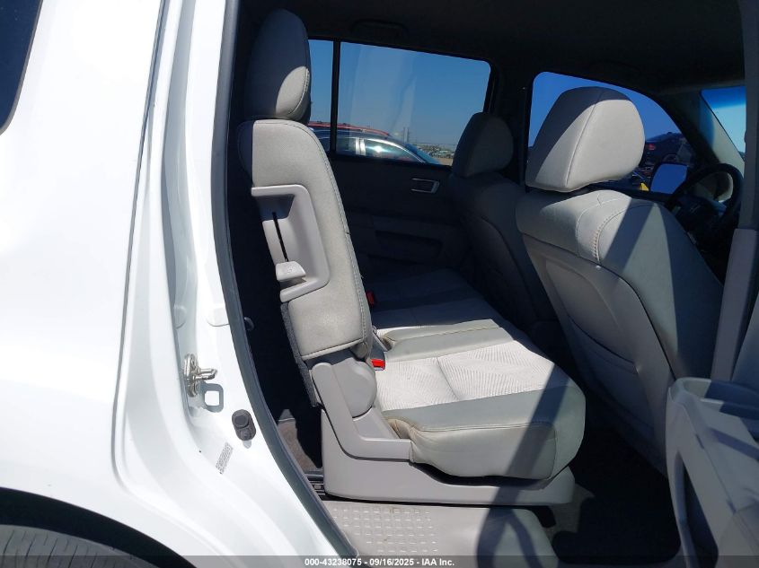 2012 Honda Pilot Lx VIN: 5FNYF3H27CB029672 Lot: 43238075