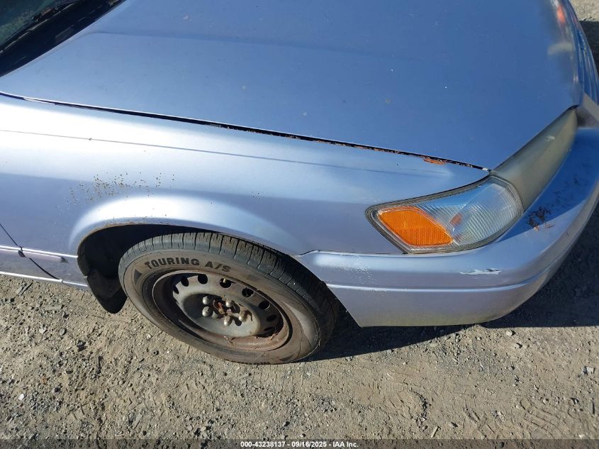 1998 Toyota Camry Le VIN: JT2BG22K9W0186606 Lot: 43238137