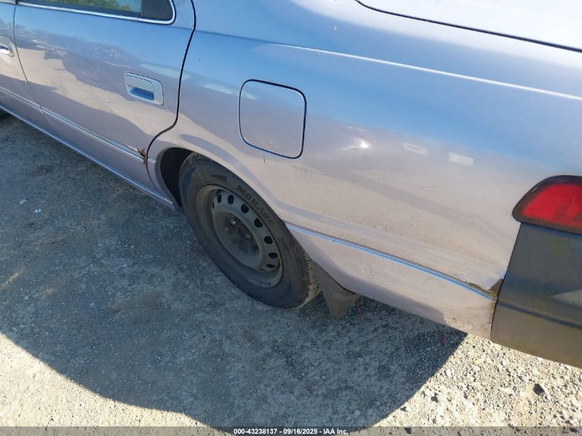 1998 Toyota Camry Le VIN: JT2BG22K9W0186606 Lot: 43238137