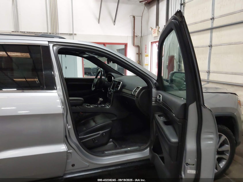 1C4RJFBG3JC274438 2018 JEEP GRAND CHEROKEE photo no. 5