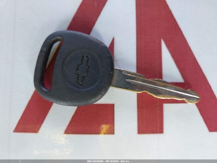 2000 Chevrolet Silverado 1500 VIN: 1GCEC14V3YZ150782 Lot: 43238265