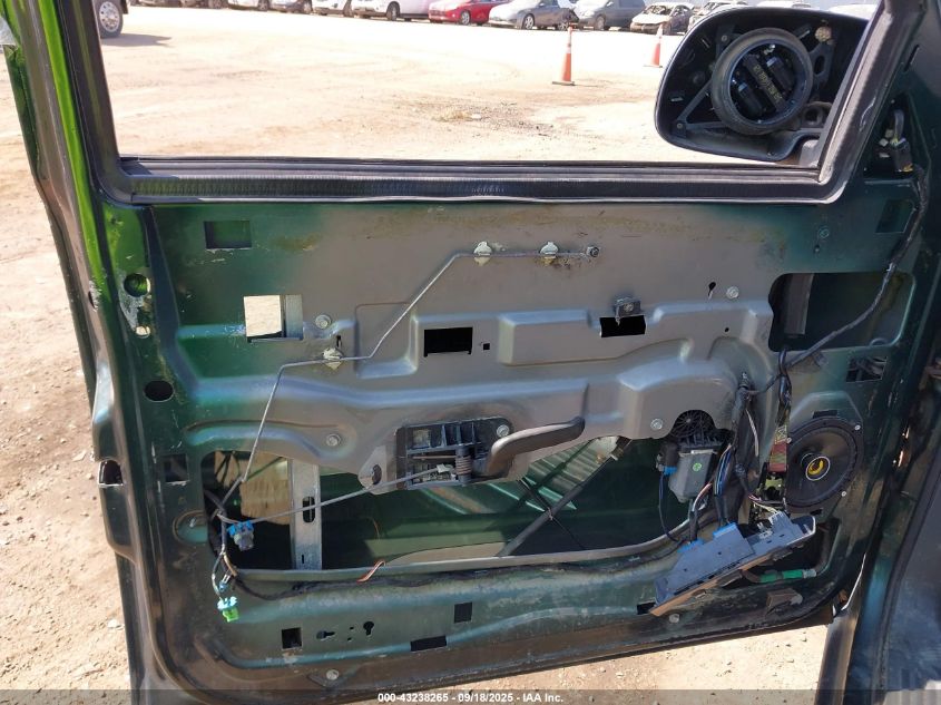 2000 Chevrolet Silverado 1500 VIN: 1GCEC14V3YZ150782 Lot: 43238265