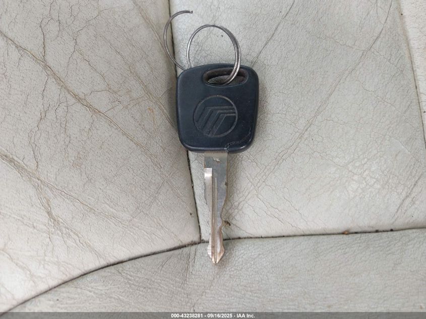 2000 Mercury Grand Marquis Ls VIN: 2MEFM75W3YX613083 Lot: 43238281