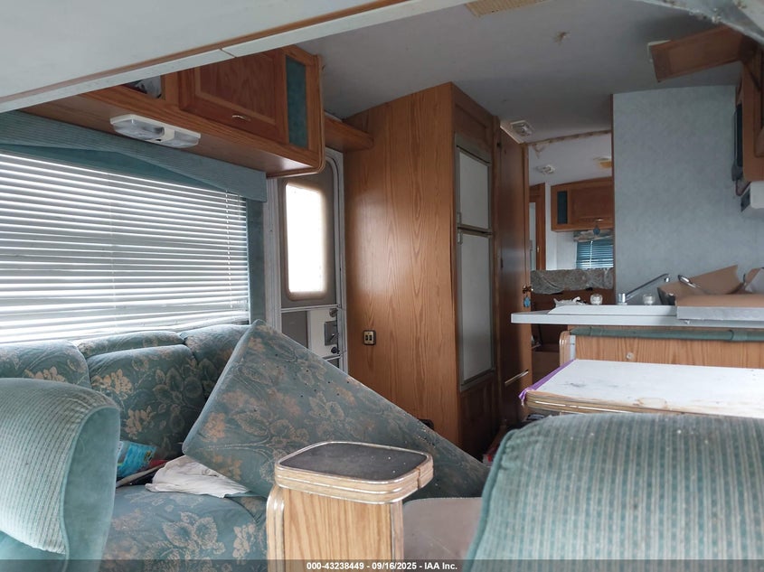 1997 Ford Econoline E450 Super Duty Cutwy Rv VIN: 1FDLE40SXVHA73906 Lot: 43238449