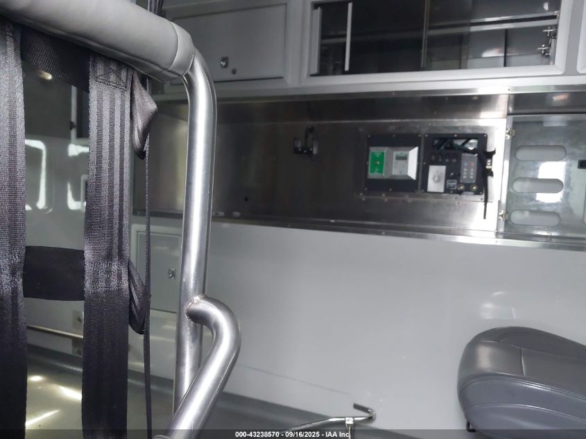 2017 Ford F-550 Chassis Super Duty VIN: 1FD0X5HT7HEF10303 Lot: 43238570