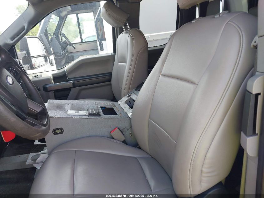 2017 Ford F-550 Chassis Super Duty VIN: 1FD0X5HT7HEF10303 Lot: 43238570