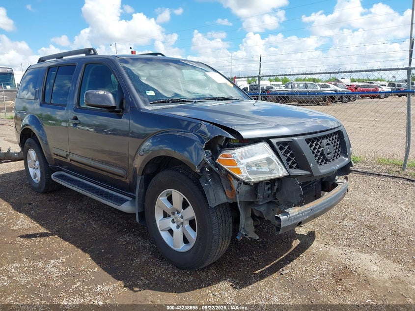 NISSAN PATHFINDER SV