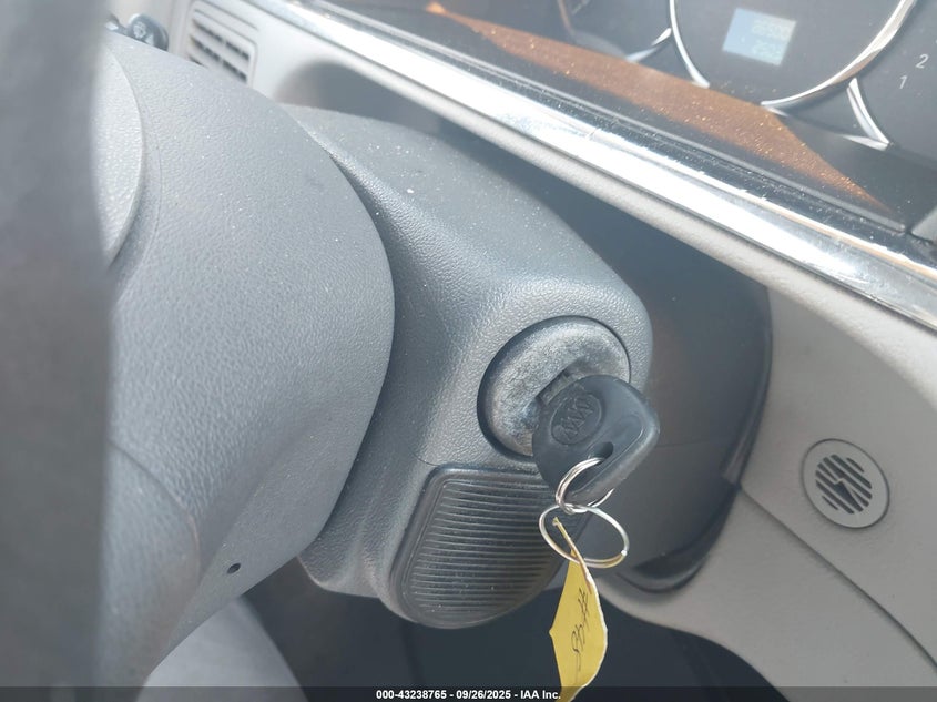 2007 Buick Lacrosse Cx VIN: 2G4WC582371237709 Lot: 43238765