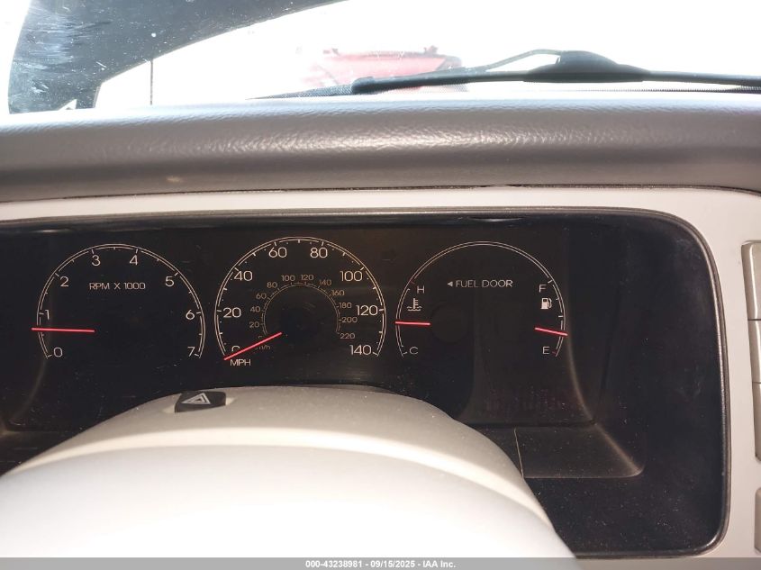 2005 Lincoln Navigator VIN: 5LMFU27545LJ17820 Lot: 43238981