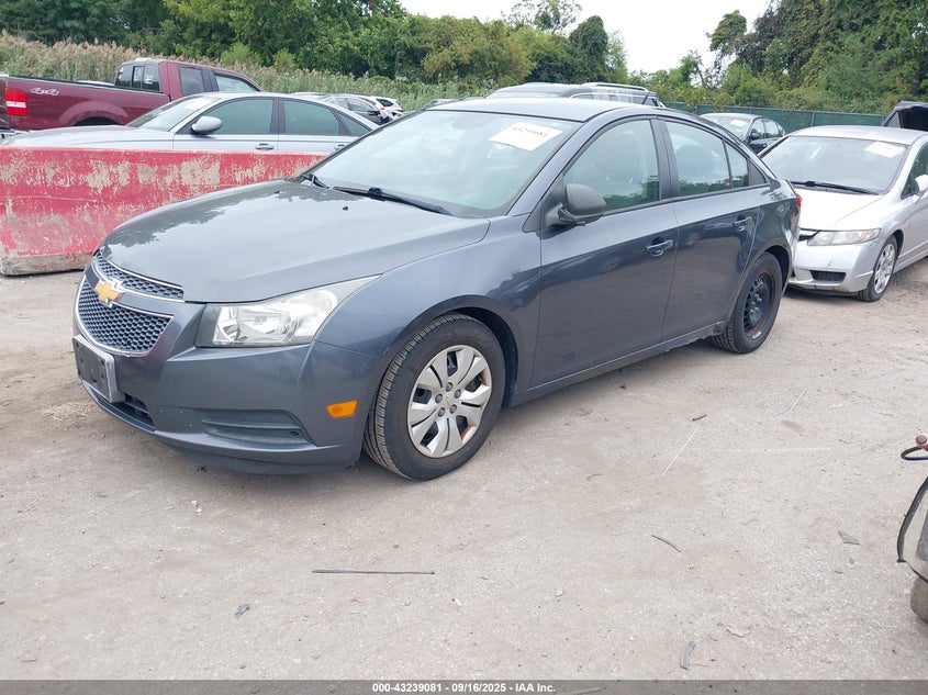 1G1PA5SG2D7224511 2013 CHEVROLET CRUZE photo no. 2