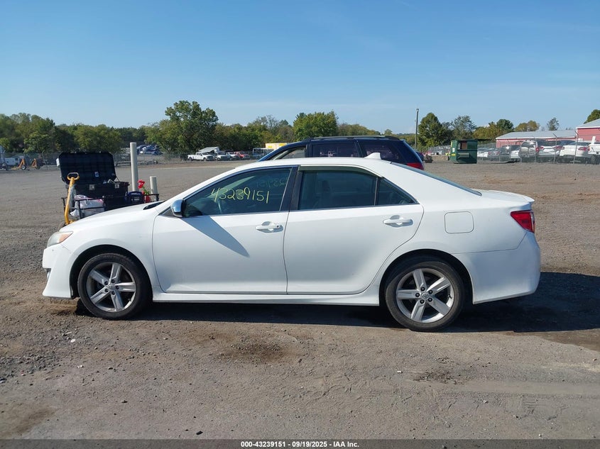 2012 Toyota Camry Se VIN: 4T1BF1FKXCU586933 Lot: 43239151