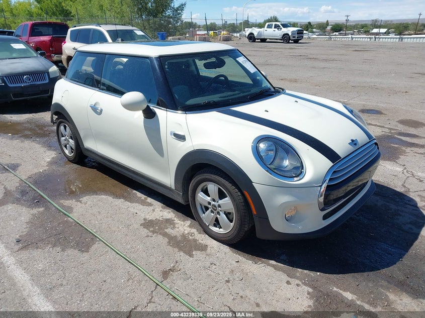 2015 MINI HARDTOP COOPER - WMWXM5C5XFT938986