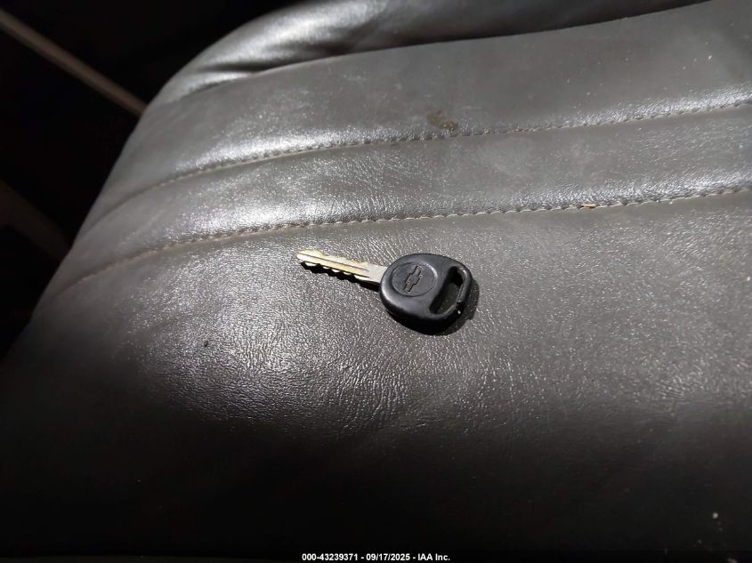 2006 Chevrolet Express Work Van VIN: 1GCFG15X161111015 Lot: 43239371