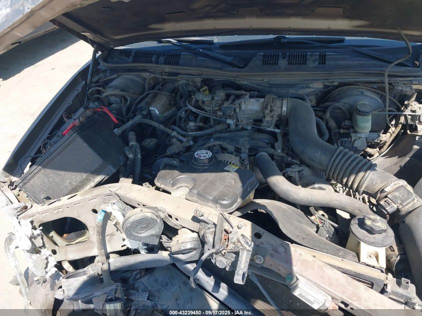 2003 Mercury Grand Marquis Gs VIN: 2MEFM74W03X635598 Lot: 43239450