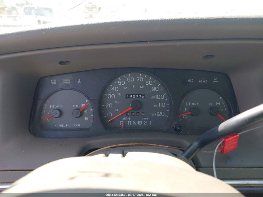 2003 Mercury Grand Marquis Gs VIN: 2MEFM74W03X635598 Lot: 43239450