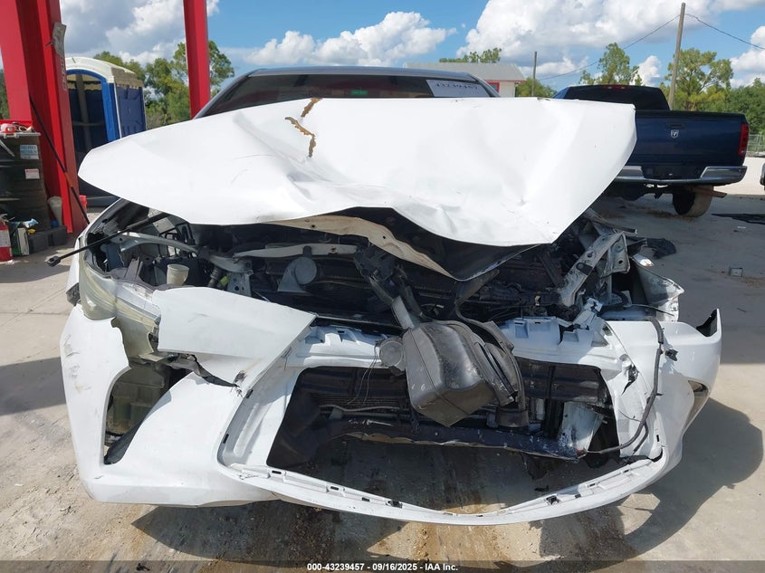 2017 TOYOTA CAMRY SE 4T1BF1FK5HU293304