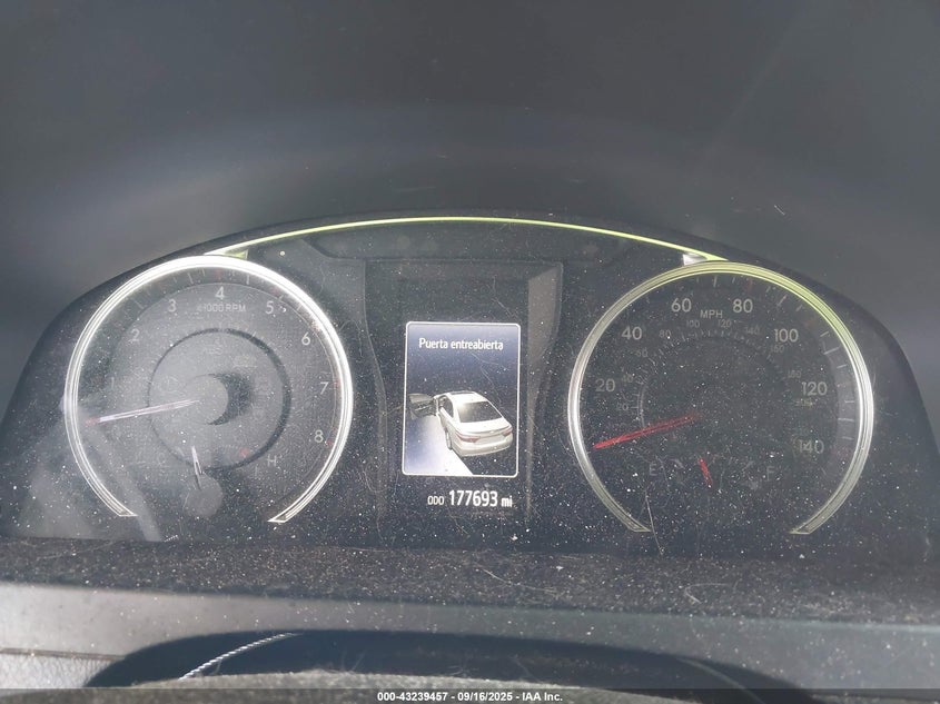 2017 TOYOTA CAMRY SE 4T1BF1FK5HU293304