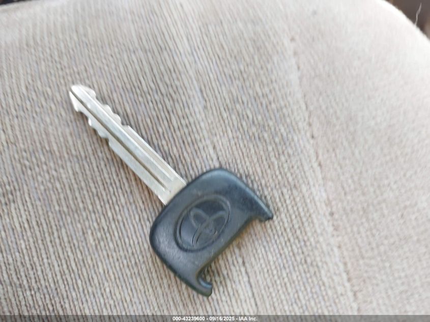 2001 Toyota Tacoma VIN: 5TEWM72NX1Z851613 Lot: 43239600