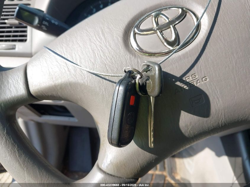 2004 Toyota Camry Le VIN: 4T1BE32K84U835347 Lot: 43239668