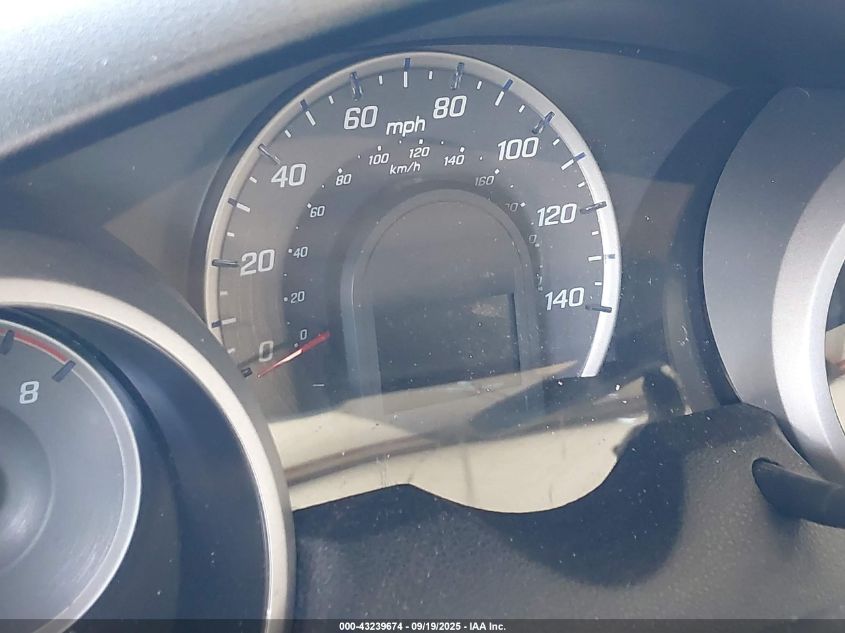 2013 Honda Fit VIN: JHMGE8H3XDC011975 Lot: 43239674