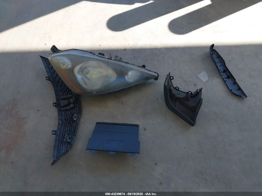 2013 Honda Fit VIN: JHMGE8H3XDC011975 Lot: 43239674