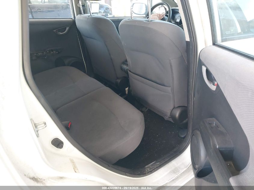 2013 Honda Fit VIN: JHMGE8H3XDC011975 Lot: 43239674