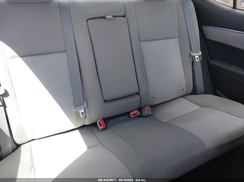 2015 Toyota Corolla Le/Le Plus/Le Premium VIN: 5YFBURHE3FP199061 Lot: 43239877