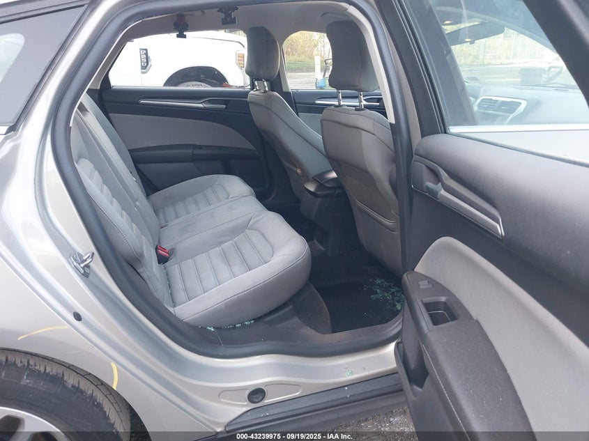 2015 Ford Fusion S VIN: 3FA6P0G73FR289446 Lot: 43239975