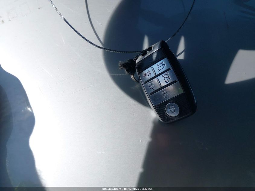 2017 Kia Sedona Lx VIN: KNDMB5C17H6311348 Lot: 43240071