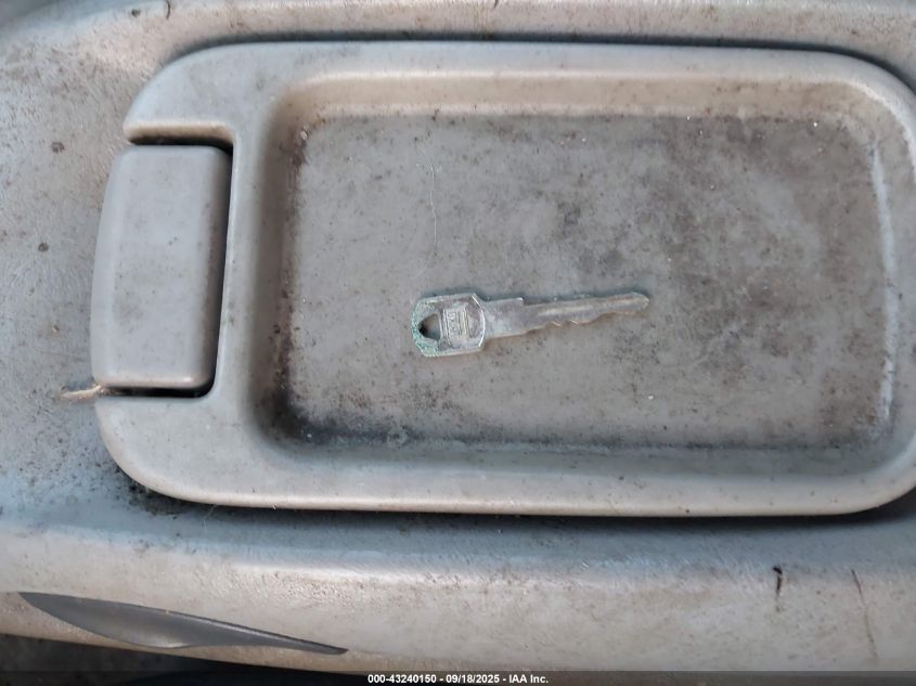 1995 GMC Sierra C1500 VIN: 2GTEC19K3S1521292 Lot: 43240150