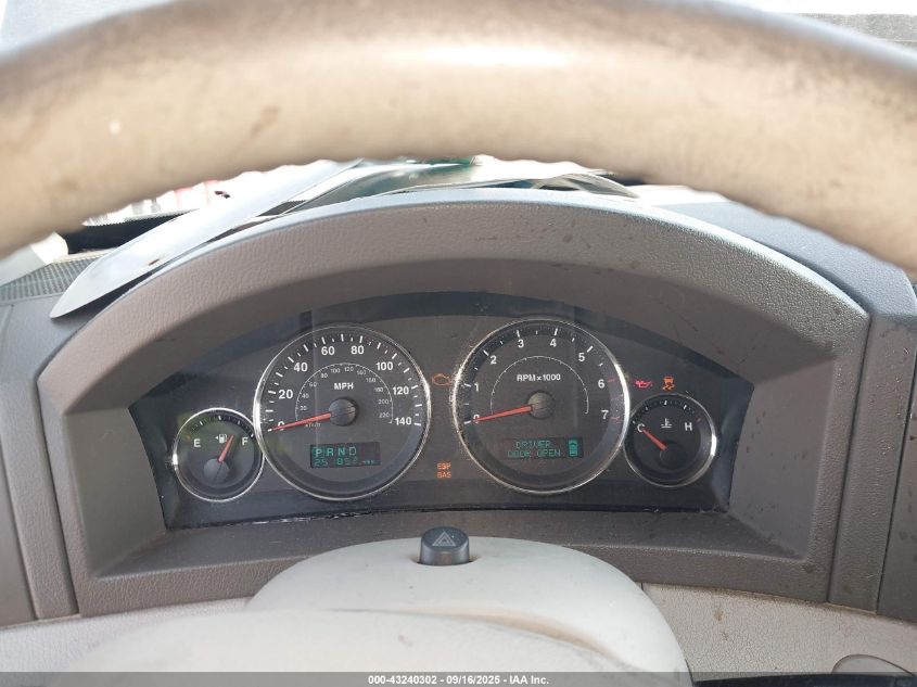 2007 Jeep Grand Cherokee Limited VIN: 1J8HR58NX7C565976 Lot: 43240302