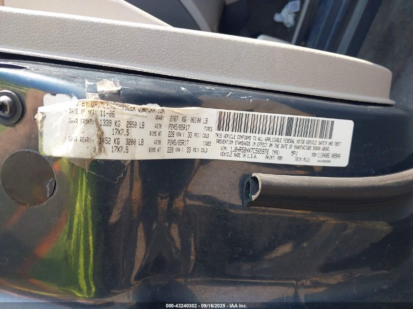 2007 Jeep Grand Cherokee Limited VIN: 1J8HR58NX7C565976 Lot: 43240302